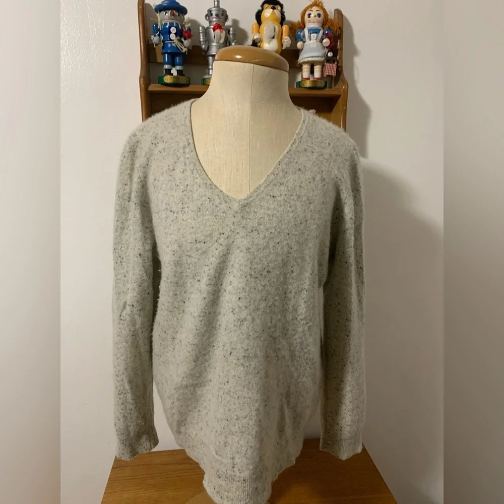 Charter Club Luxury 100% Cashmere V-Neck Sweater in Oatmeal Speckled Knit L